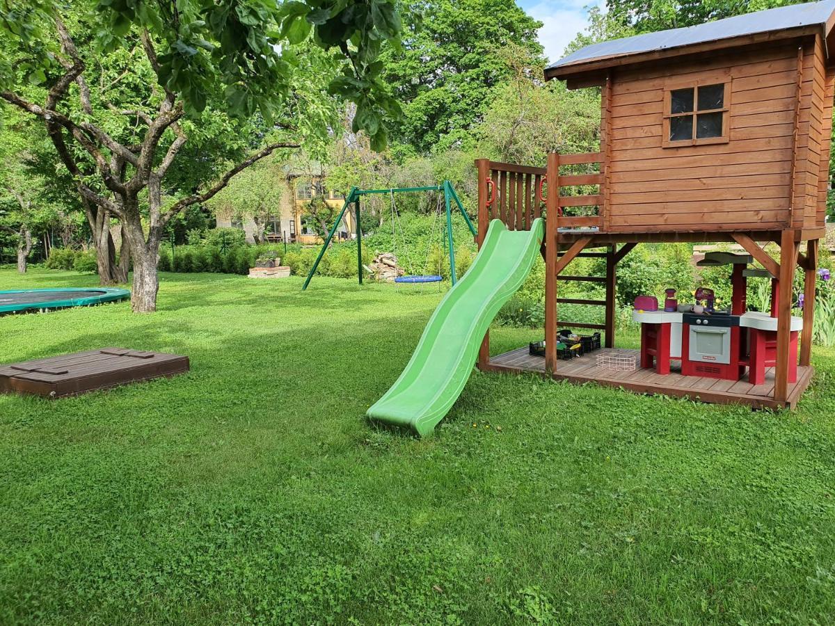 Studio Apartment In Private House Riga Buitenkant foto